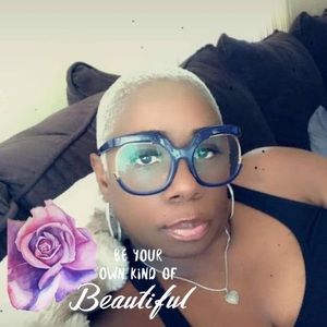 Meet your Posher, Constance